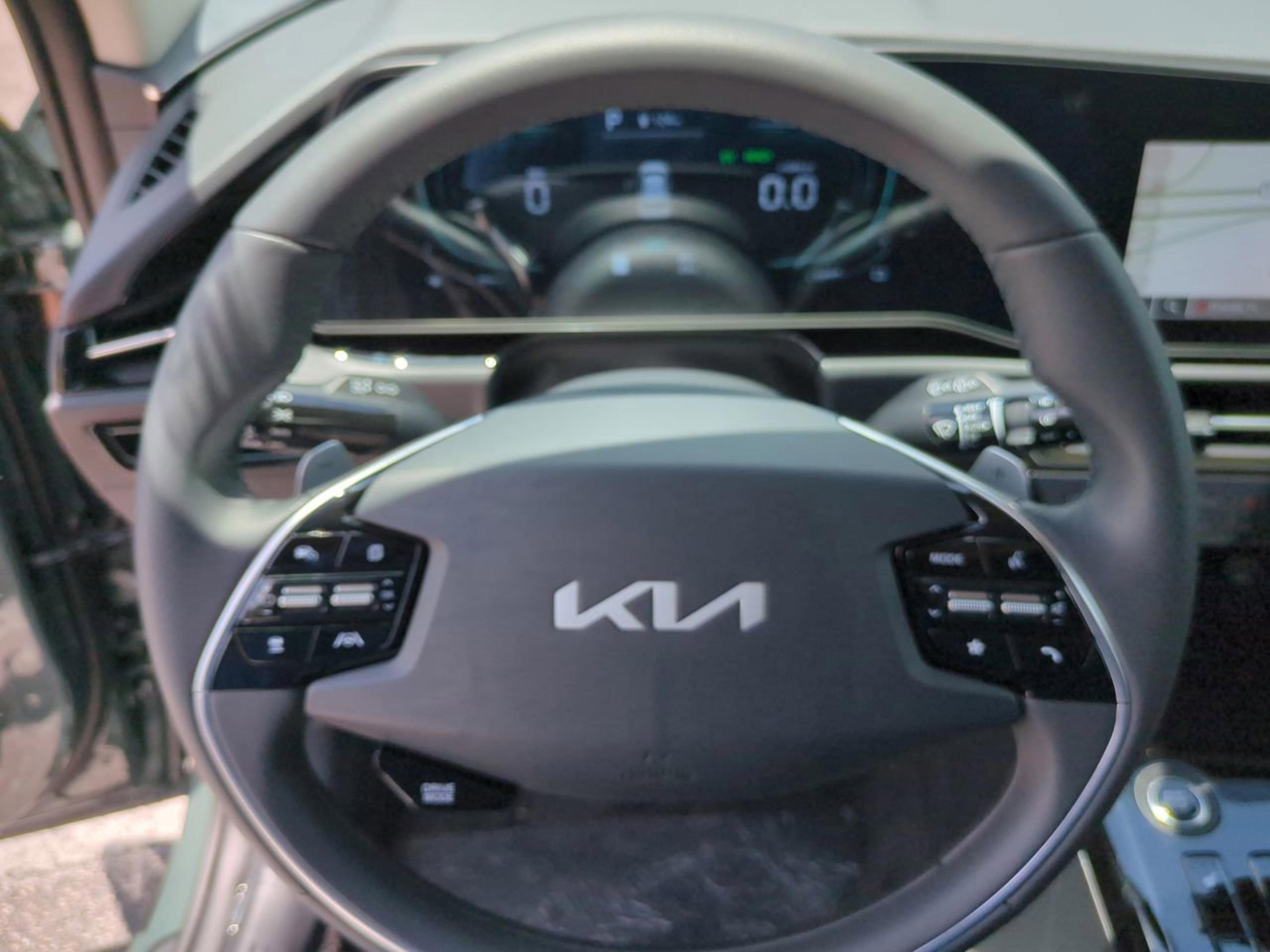 2025 Kia Niro EX photo 27
