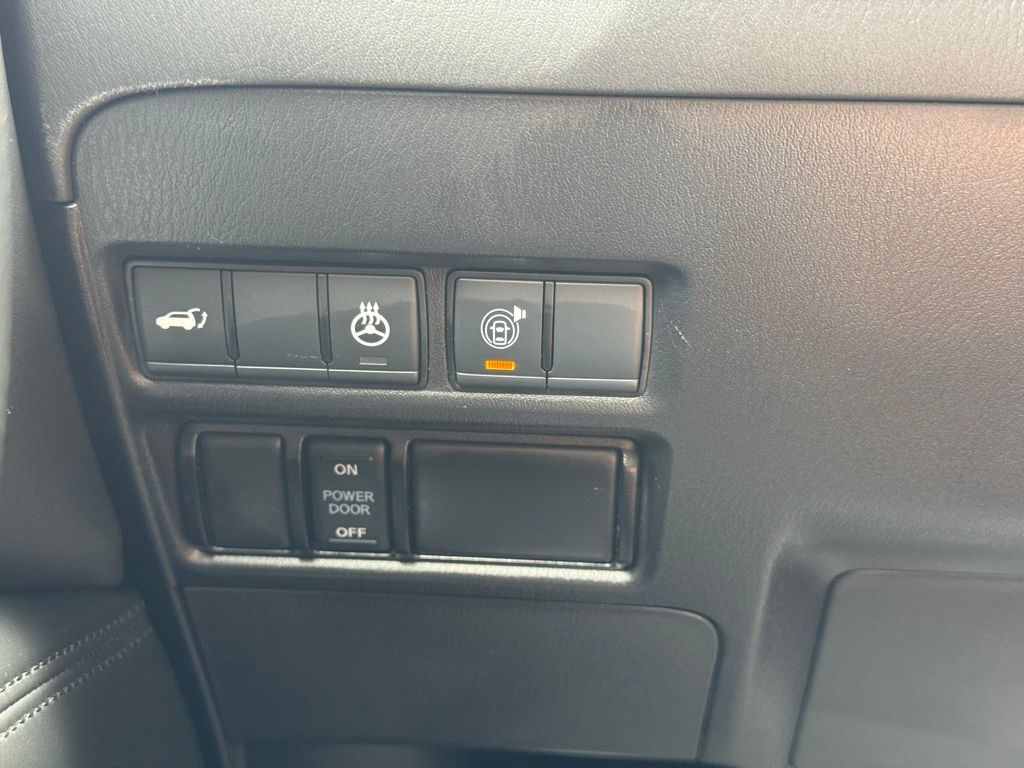 2023 Nissan Armada SL photo 25