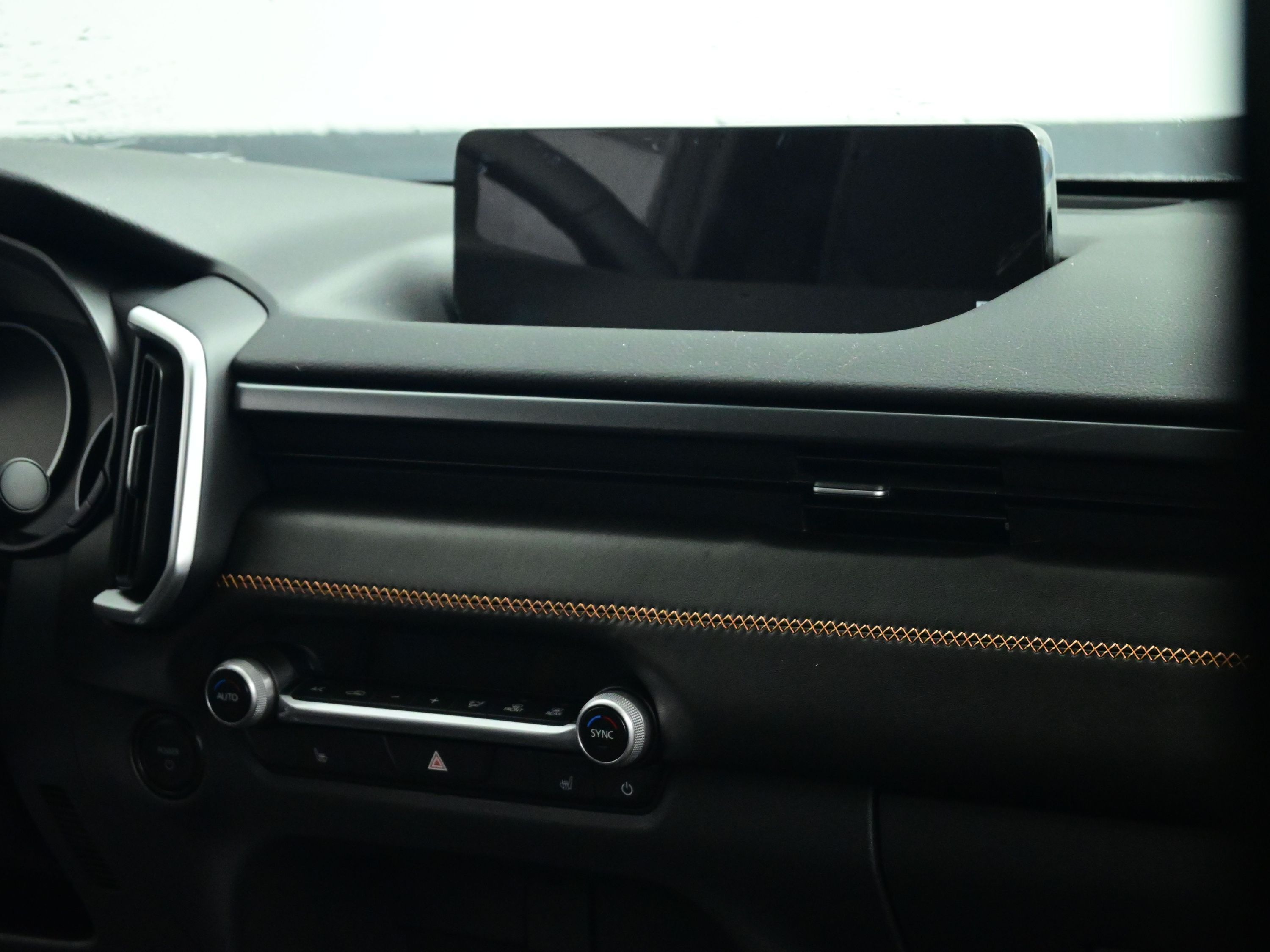 2025 Mazda CX-50 Premium photo 28