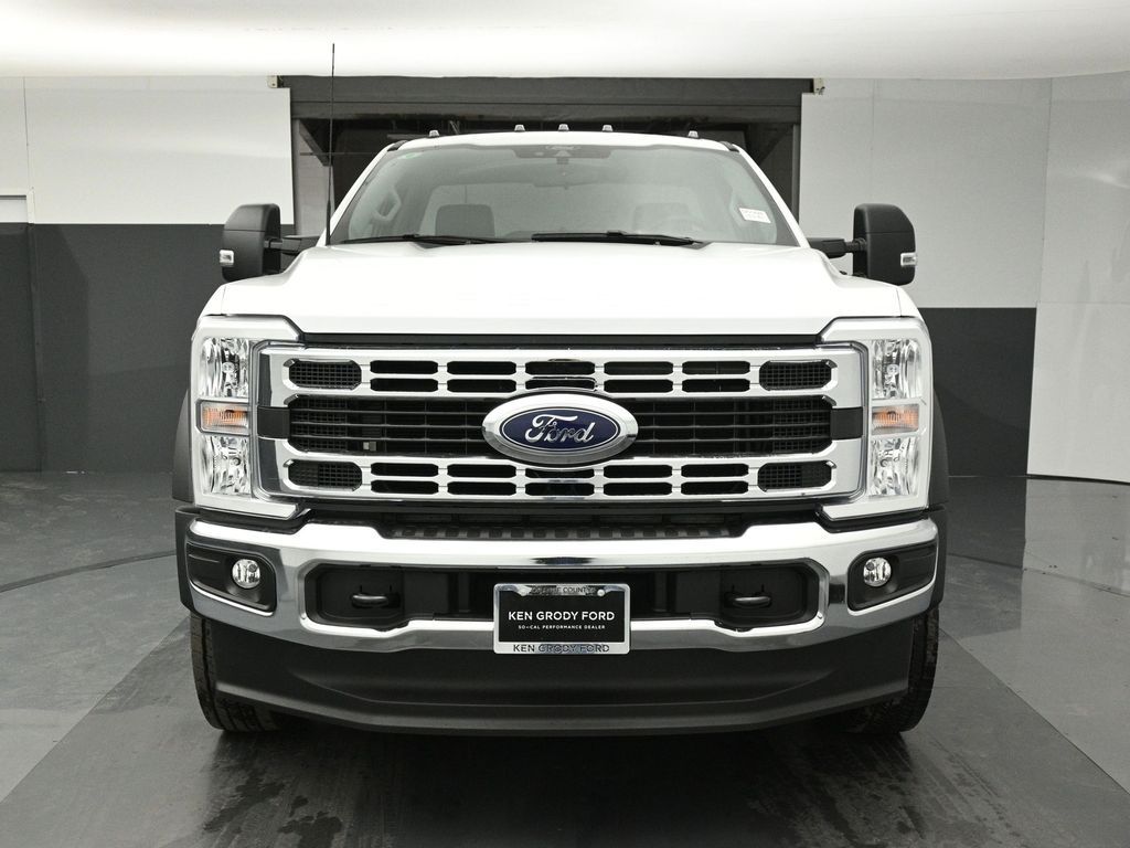 2025 Ford F-550 Chassis XL