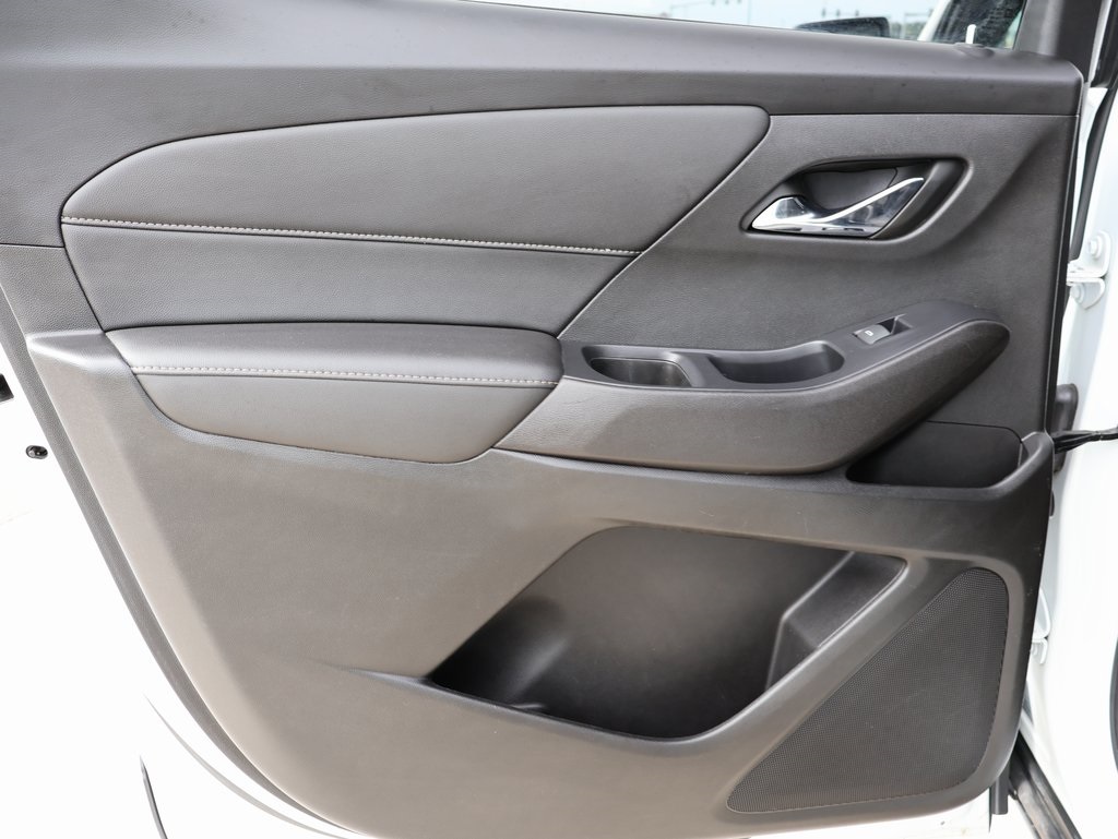 2022 Chevrolet Traverse Leather photo 18