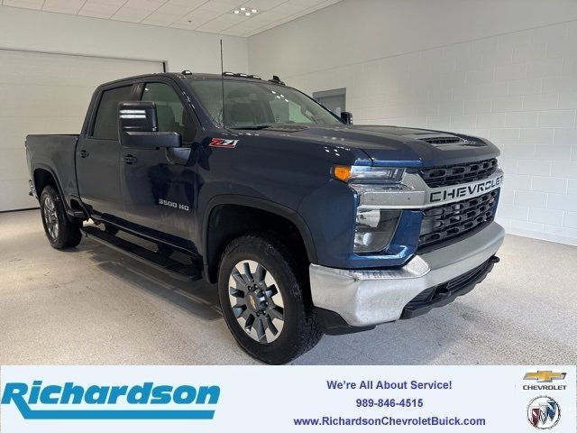 2023 Chevrolet Silverado HD LT's photo