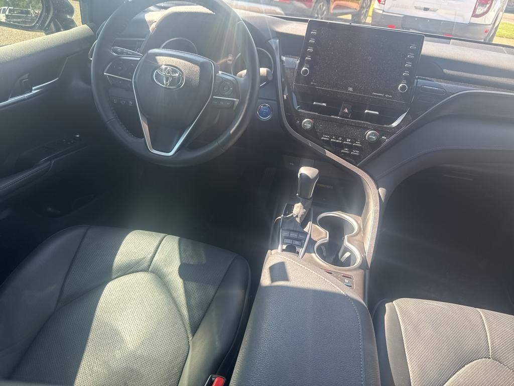 2023 Toyota Camry Hybrid XLE photo 16