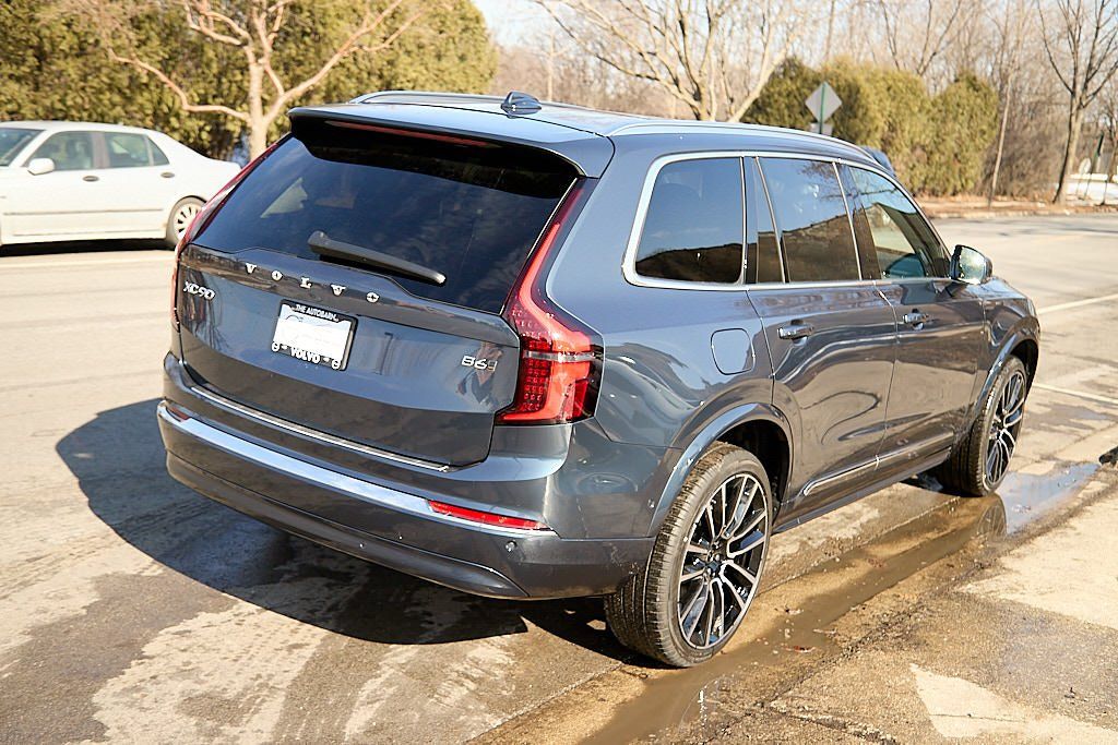 2026 VOLVO XC90 - Image 8