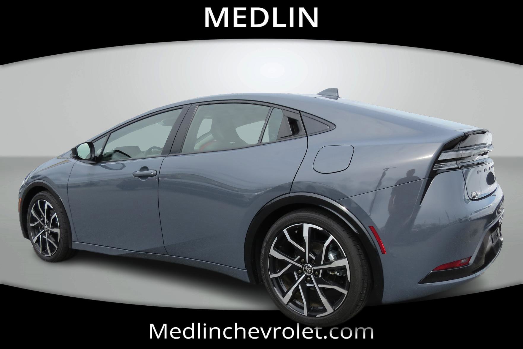 2024 Toyota Prius Prime SE photo 5