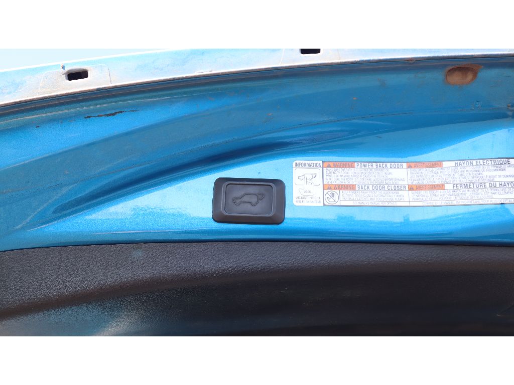 2016 Toyota RAV4 Limited photo 9