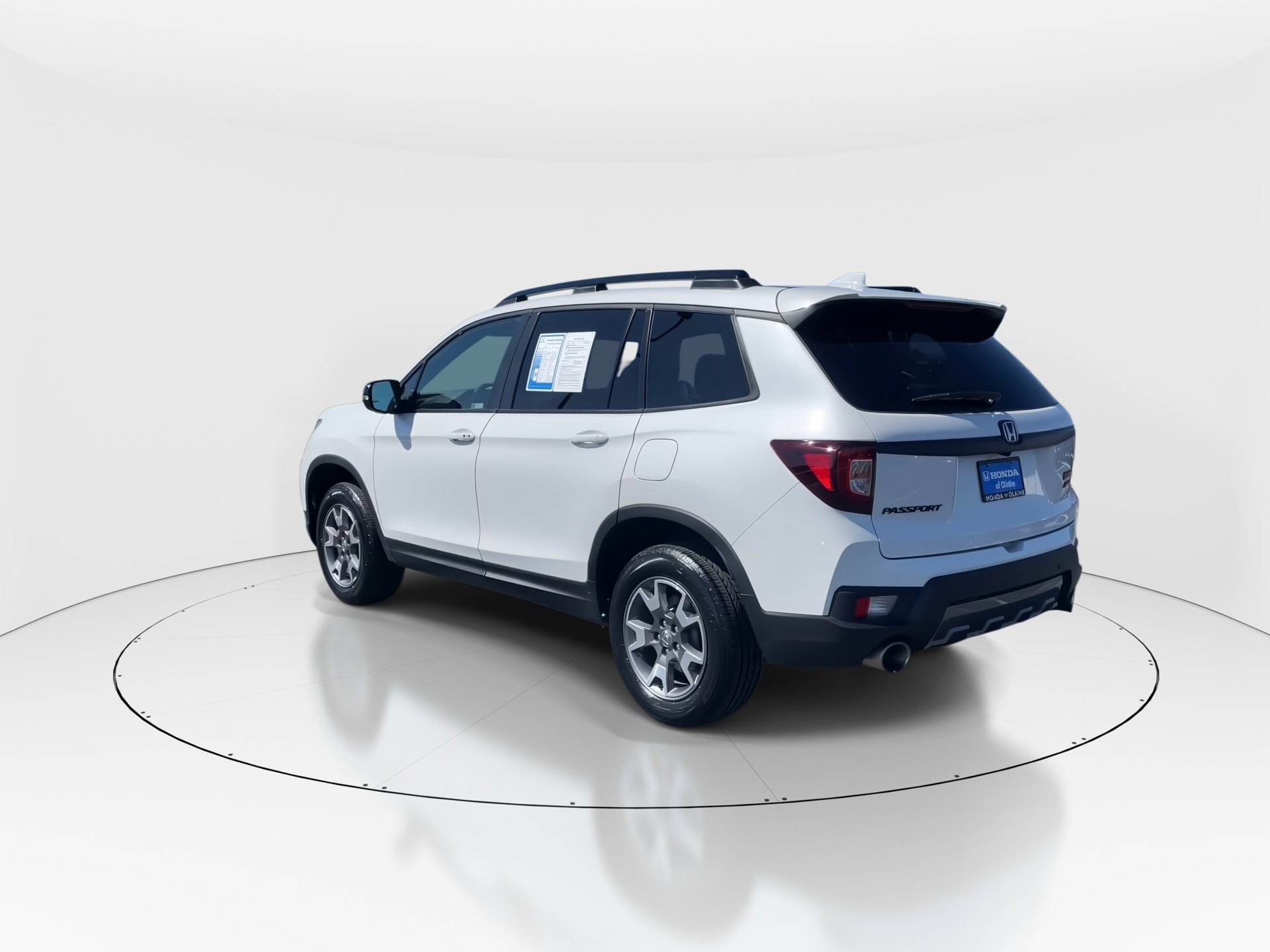 2023 Honda Passport Sport photo 5