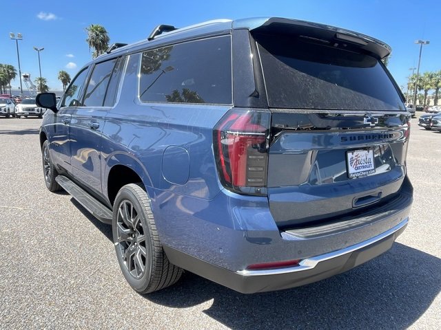 2025 Chevrolet Suburban LS photo 5