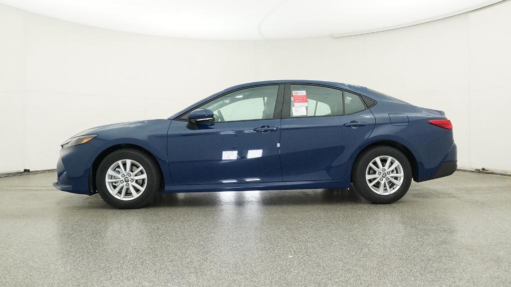 2026 Toyota Camry LE photo 10