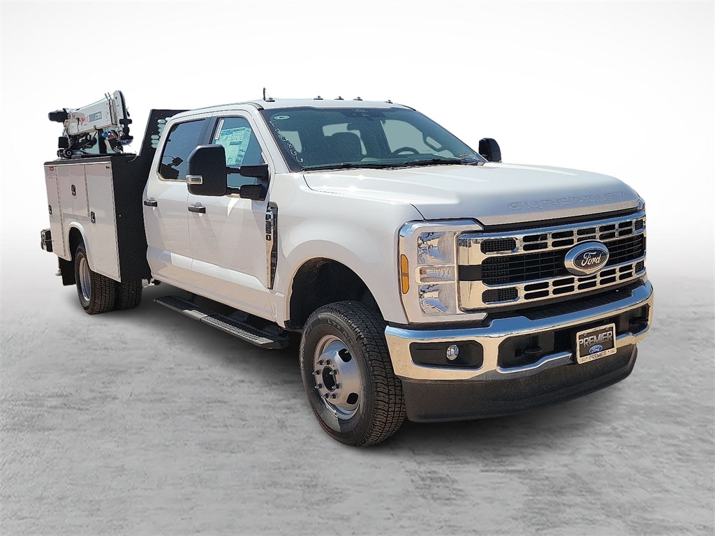 2024 Ford F-350 Super Duty Chassis Cab XL's photo