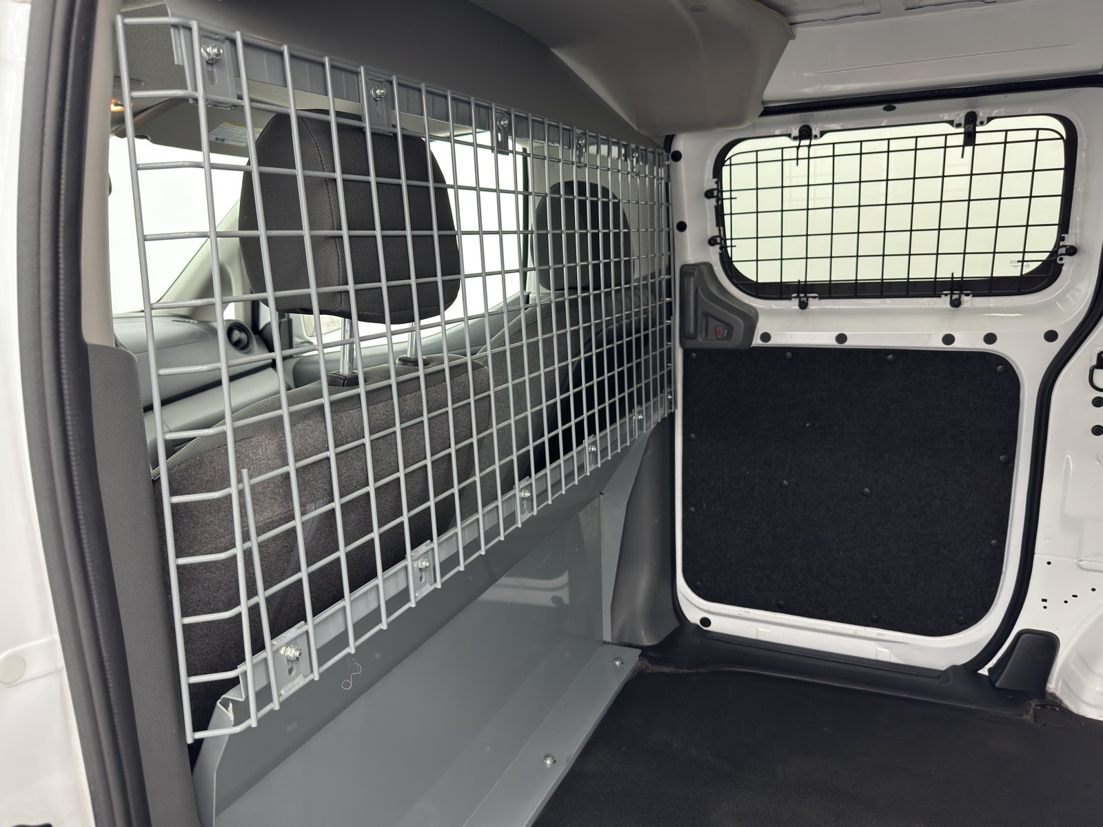 2021 Nissan NV200 SV photo 10