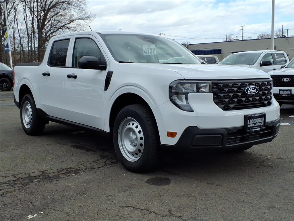 2025 Ford Maverick XL's photo