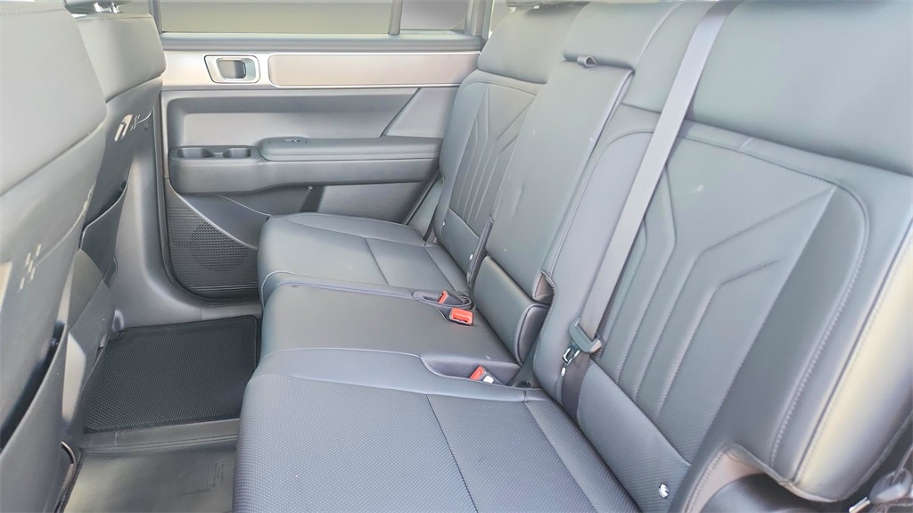 2025 Hyundai Santa Fe SEL photo 23