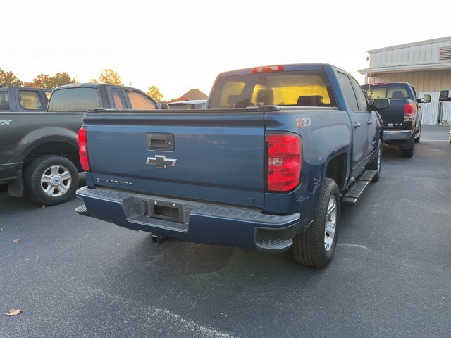 2018 Chevrolet Silverado 1500 LT photo 3