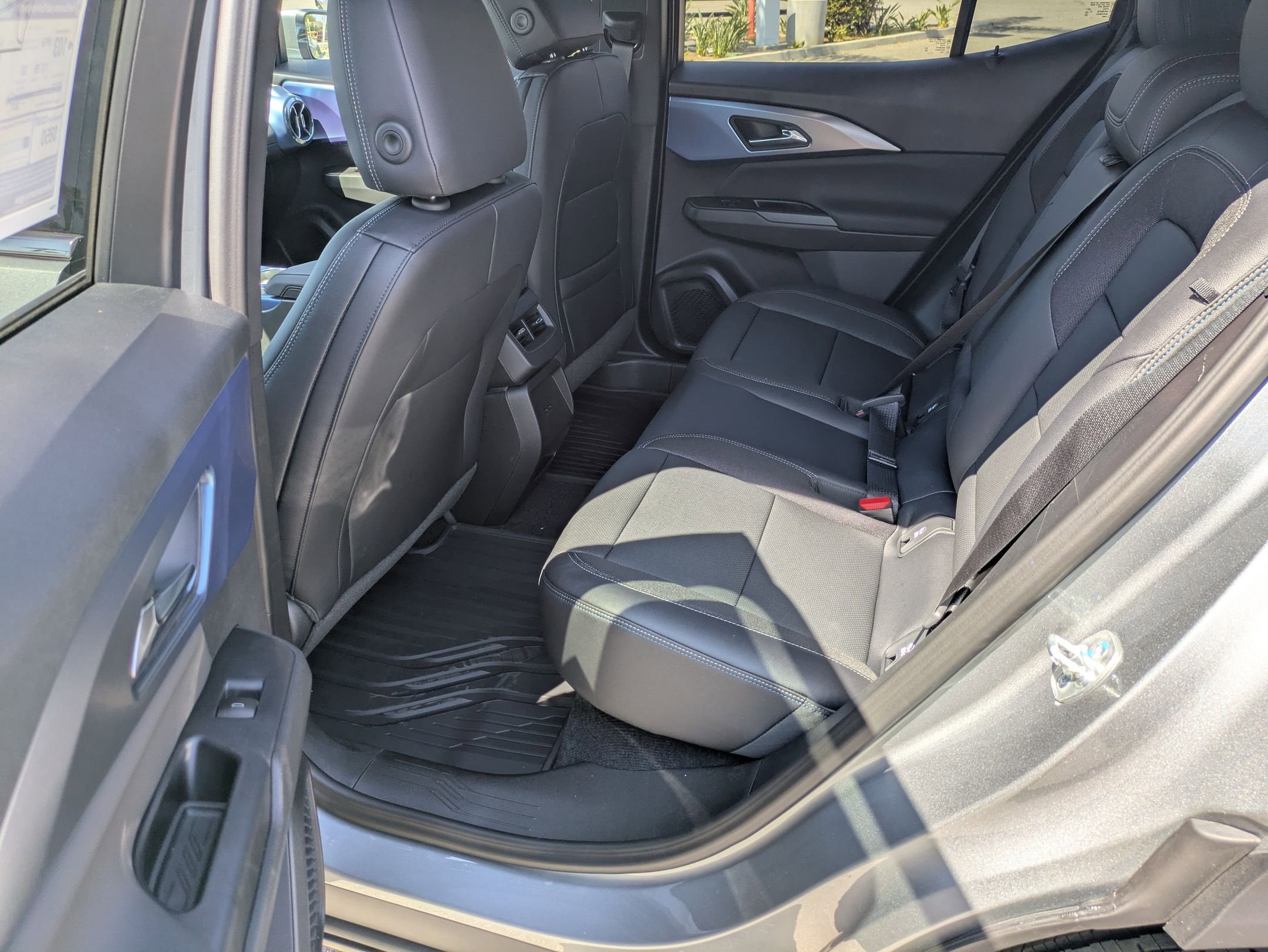 2026 Chevrolet Equinox EV 1LT photo 13