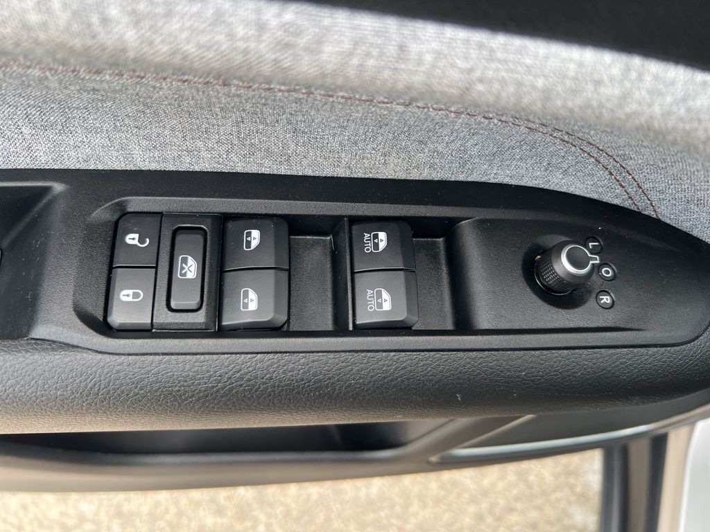 2022 Jeep Compass Latitude Lux photo 49