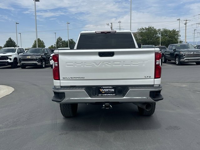 2023 Chevrolet Silverado 3500HD LTZ photo 9