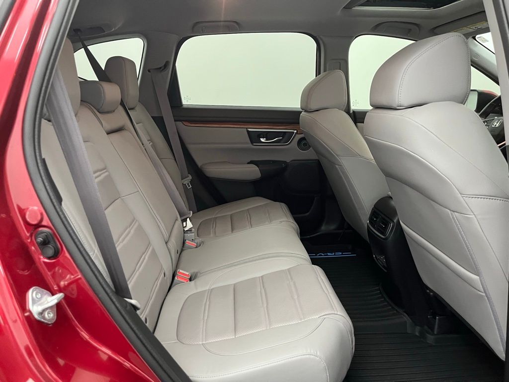 2022 Honda CR-V Hybrid Touring photo 29