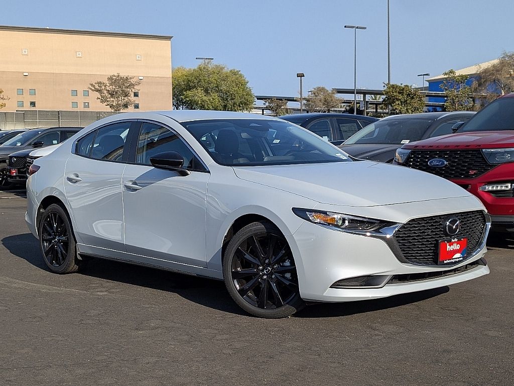 2025 Mazda Mazda3 2.5 Select Sport photo 2