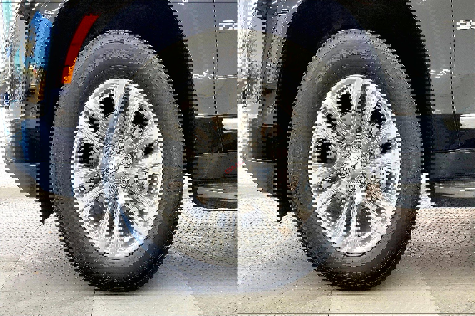 2025 Gmc Yukon Denali photo 3