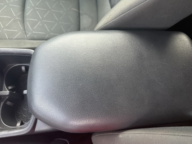 2023 Toyota RAV4 XLE photo 23