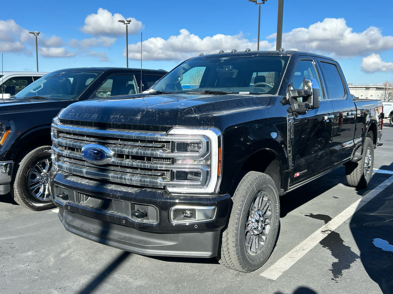 2026 Ford F-350 Super Duty Platinum's photo