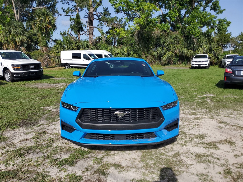 2025 Ford Mustang EcoBoost Premium photo 5
