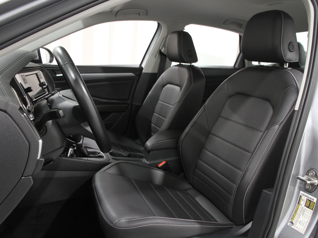 2023 Volkswagen Jetta 1.5T SE photo 4