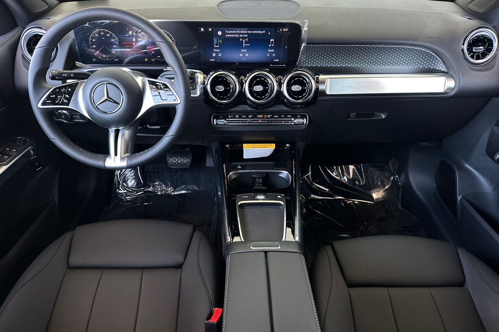 2026 Mercedes Benz GLB 250 photo 3