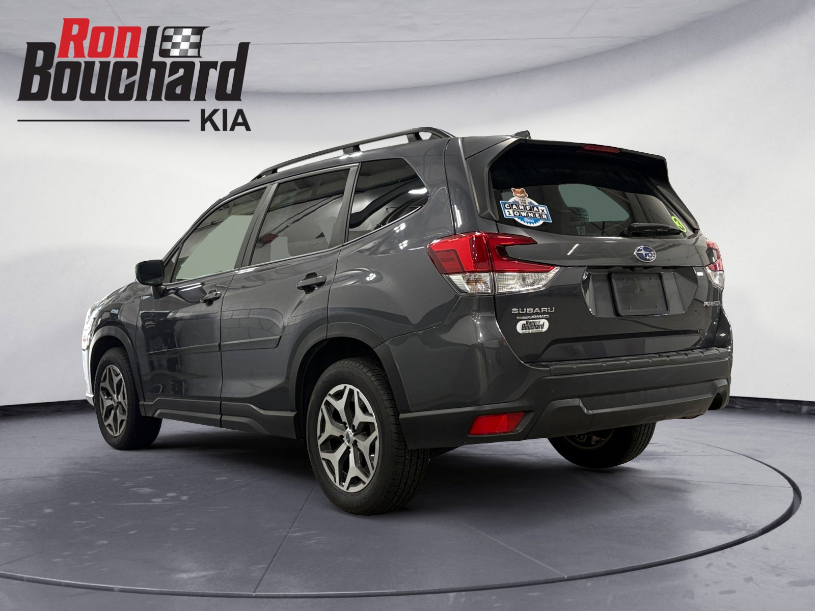 2022 Subaru Forester Premium photo 3