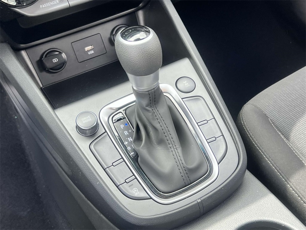 2023 Hyundai Kona SEL photo 29