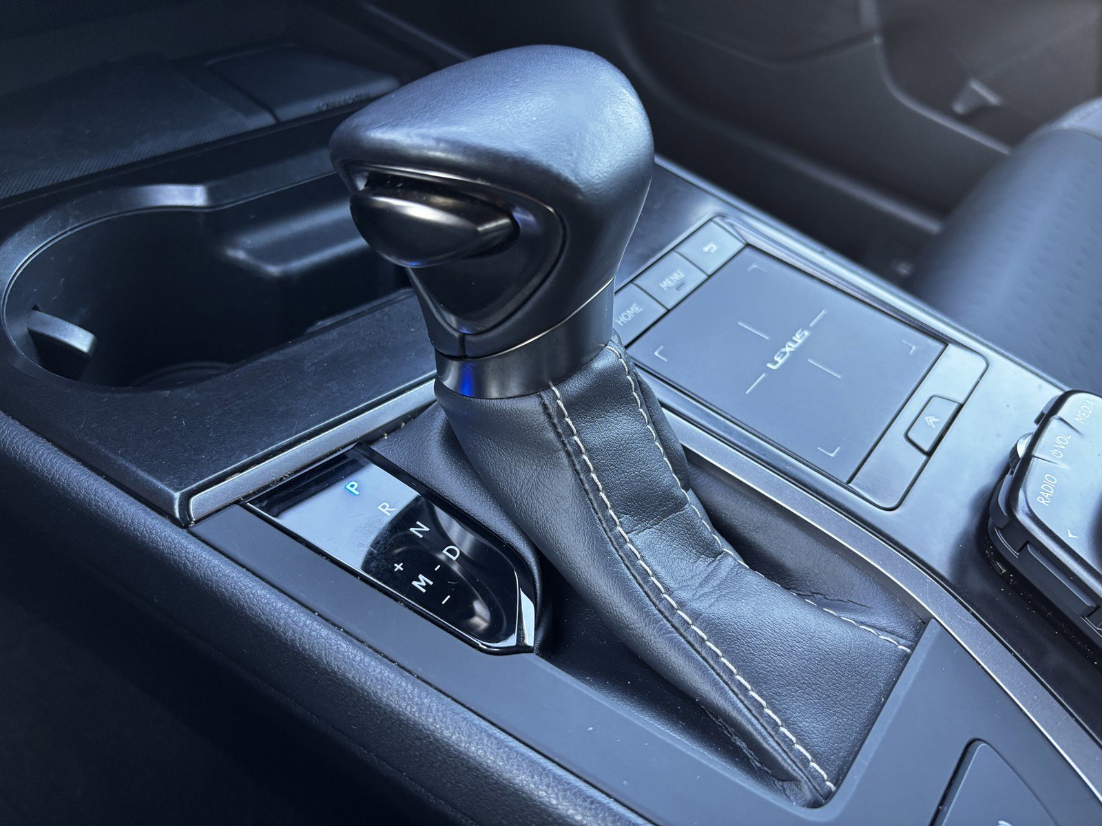 2019 Lexus UX 200 photo 12