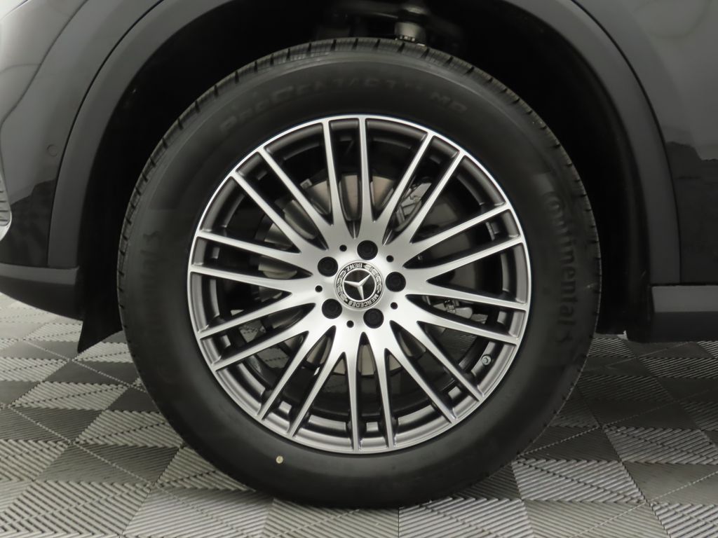 2025 Mercedes Benz GLC 300 photo 27