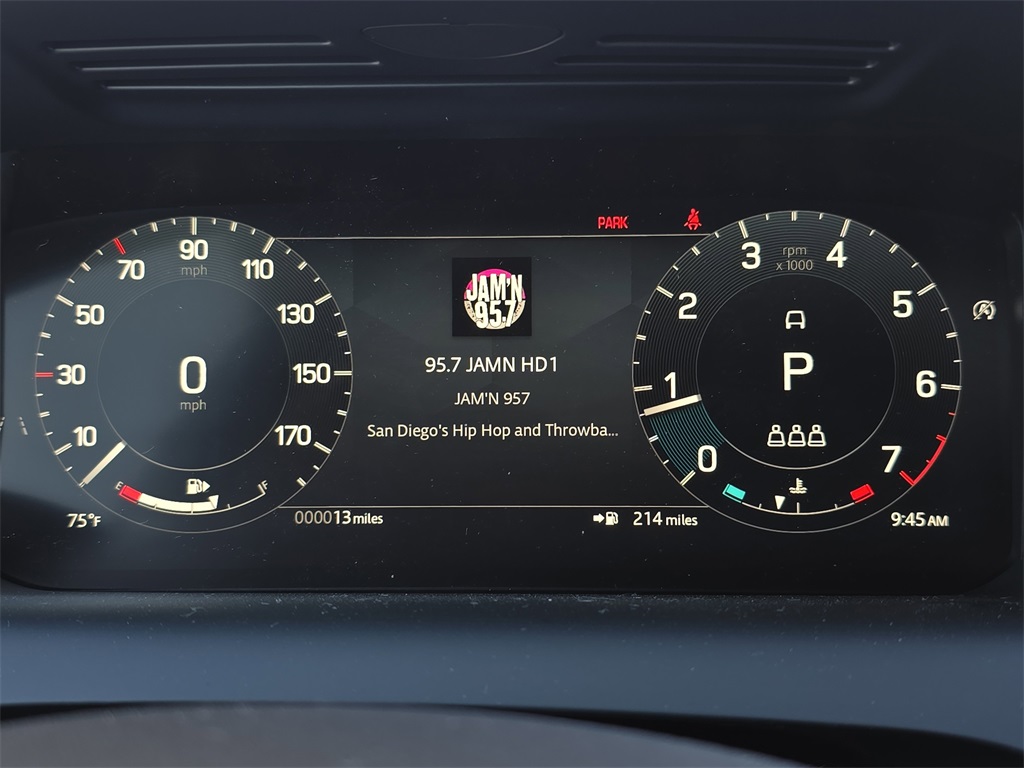 2025 Land Rover Discovery Sport SE photo 19
