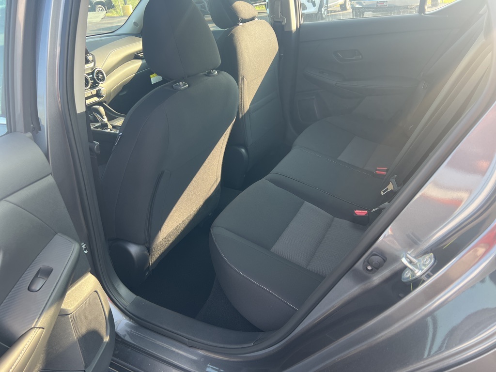 2025 Nissan Sentra SV photo 12