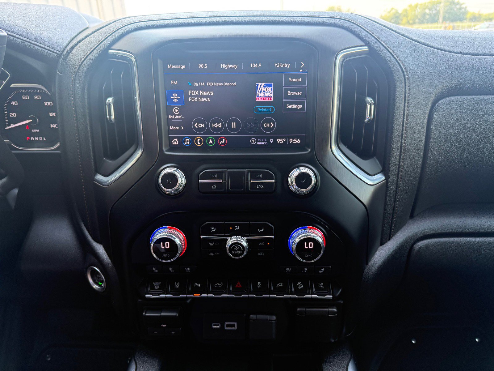 2021 Gmc Sierra 2500 HD AT4 photo 24