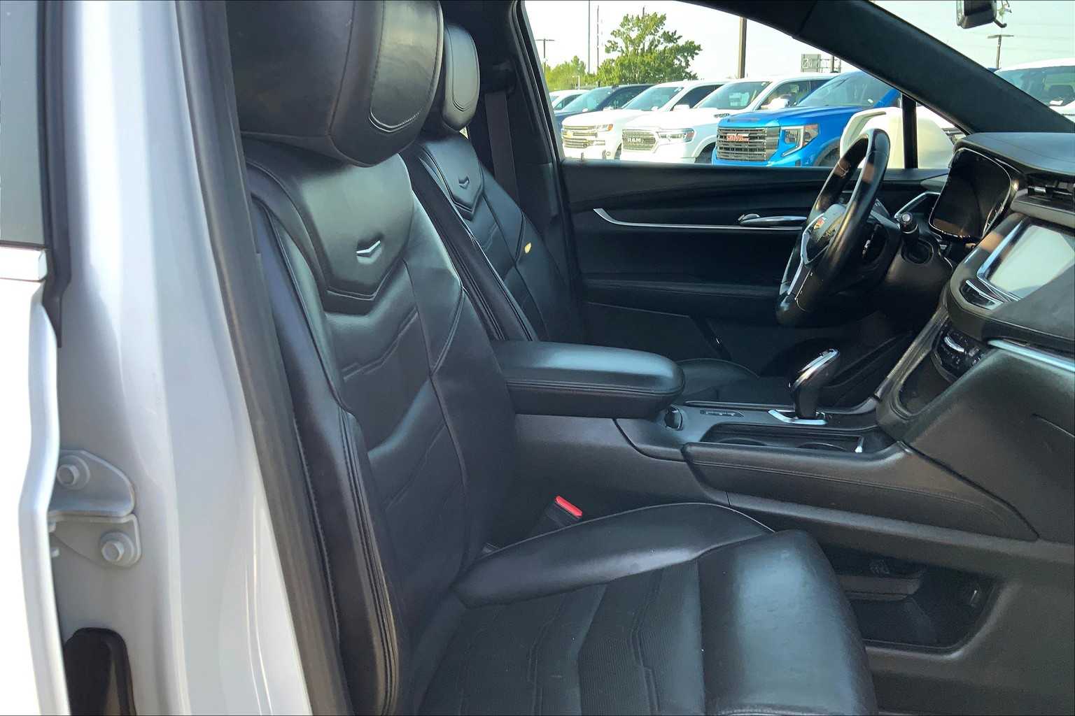 2017 Cadillac XT5 Platinum photo 7