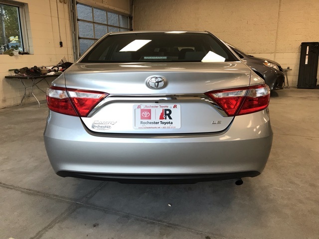 2017 Toyota Camry LE photo 4