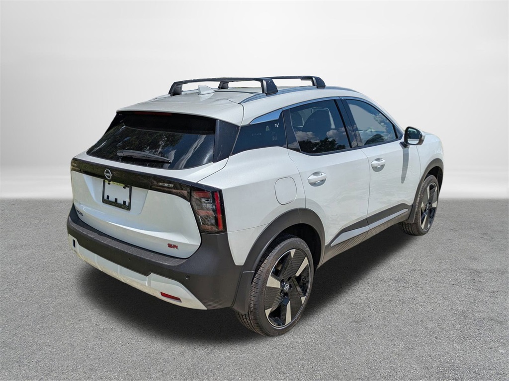 2025 Nissan Kicks SR photo 2