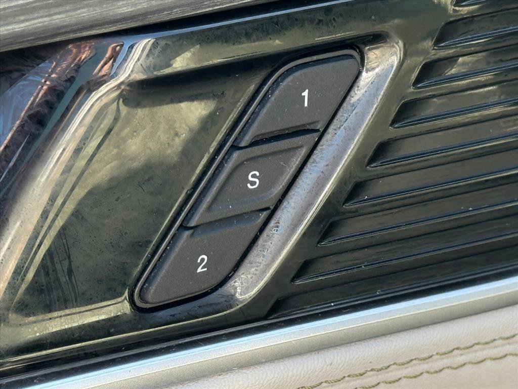 2024 Jeep Wagoneer L Series II photo 21