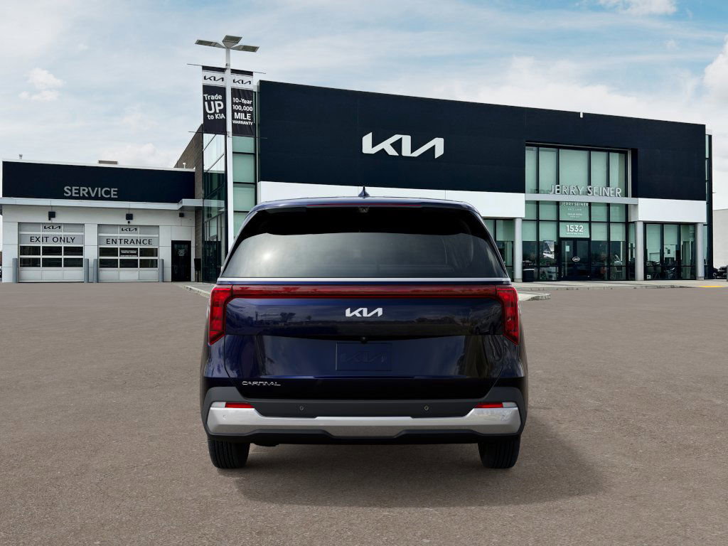 2026 Kia Carnival LX photo 4