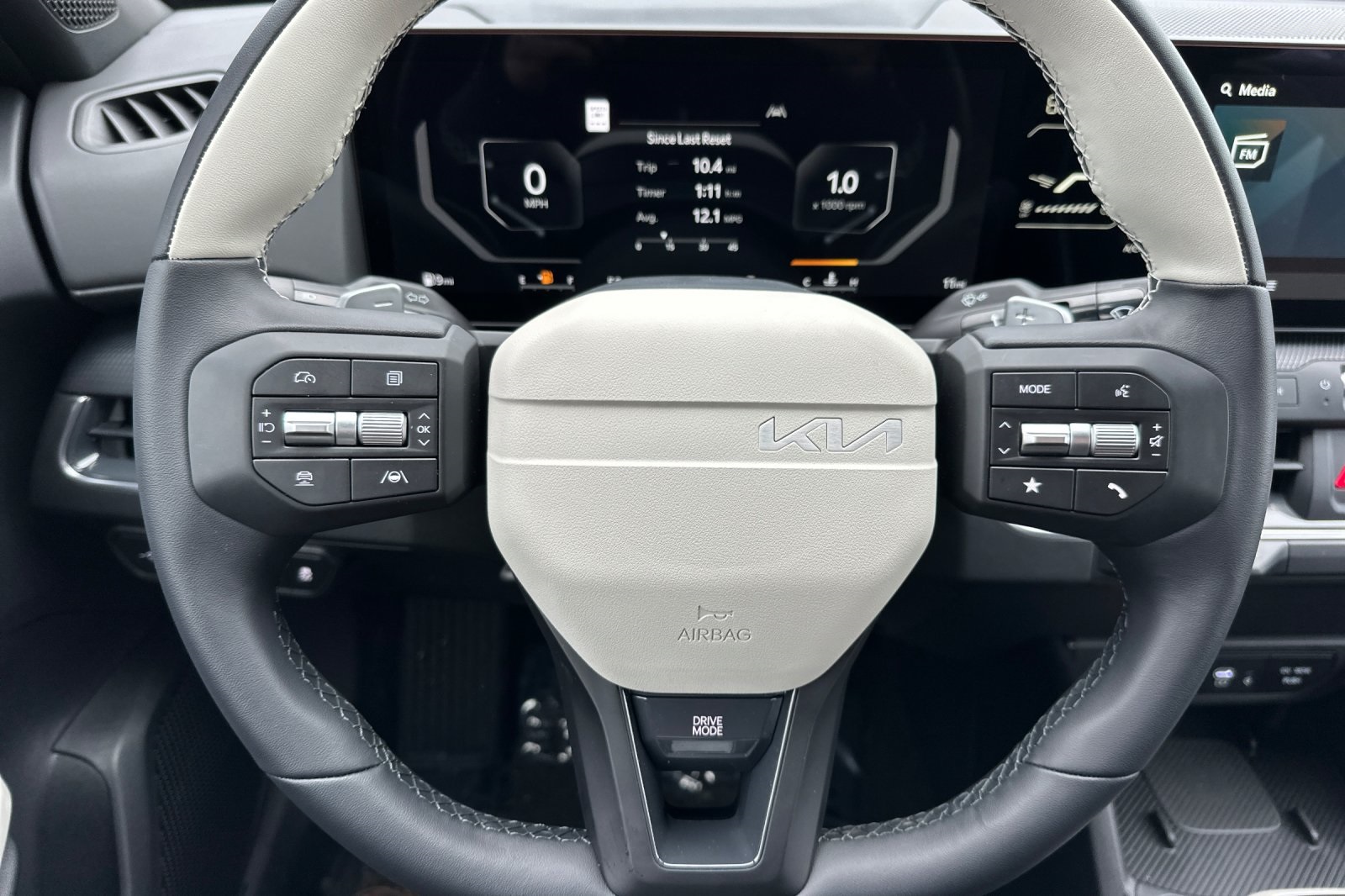 2025 Kia K4 GT-Line photo 18