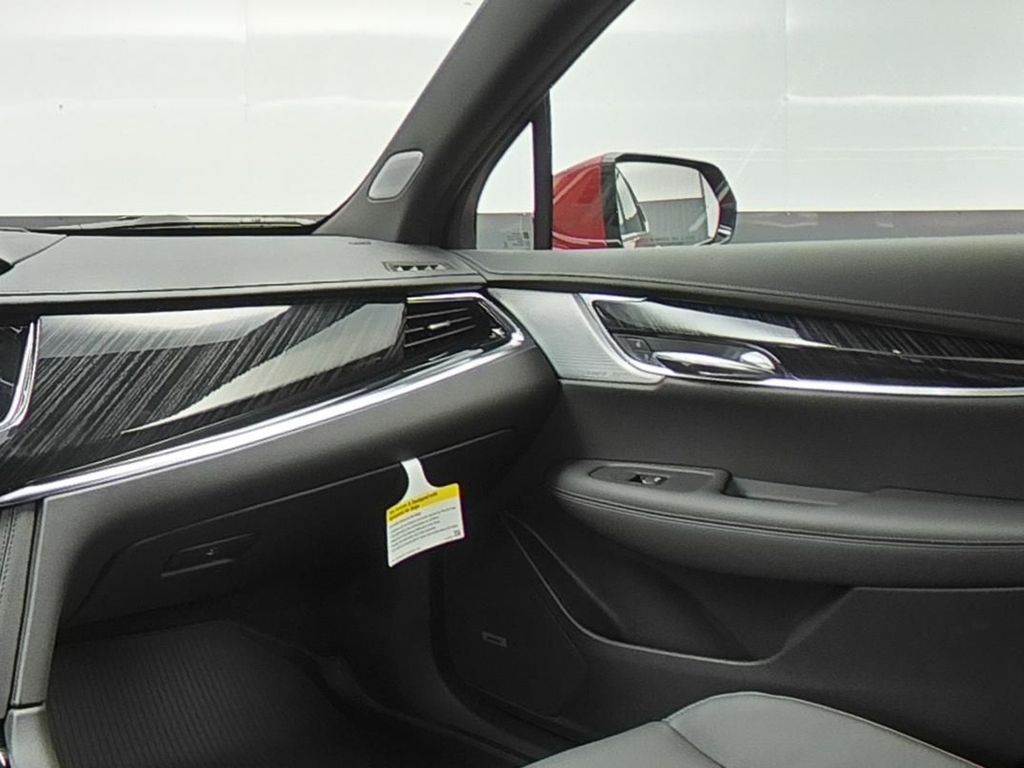 2025 Cadillac XT6 Premium Luxury photo 11