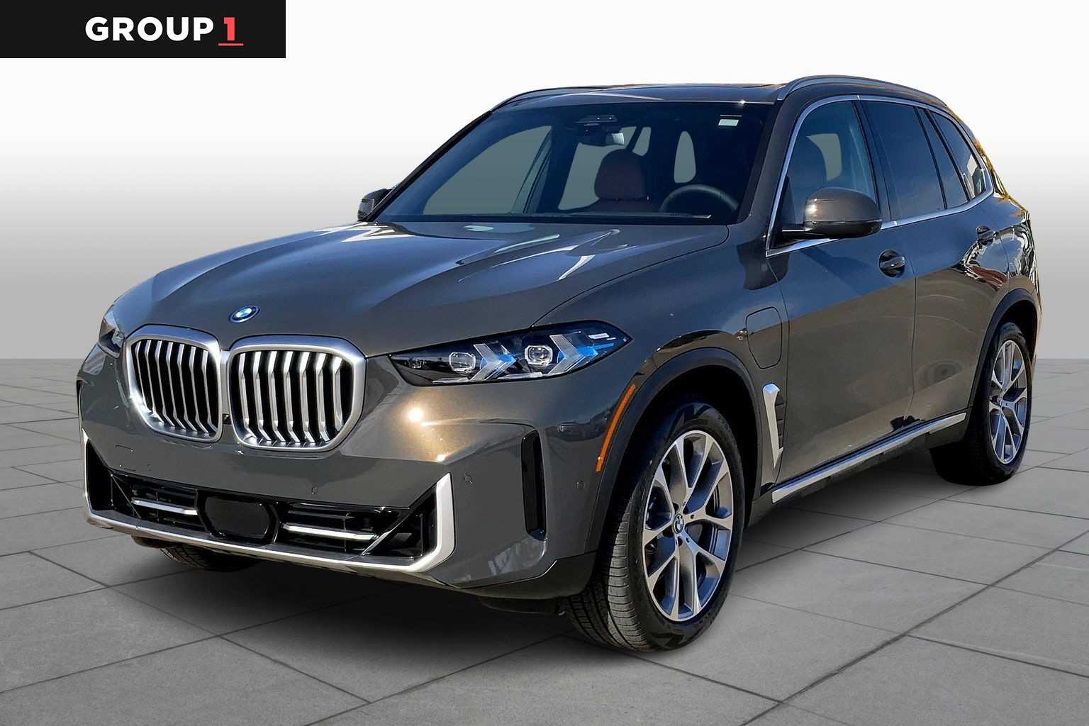 2026 BMW X5 50e's photo