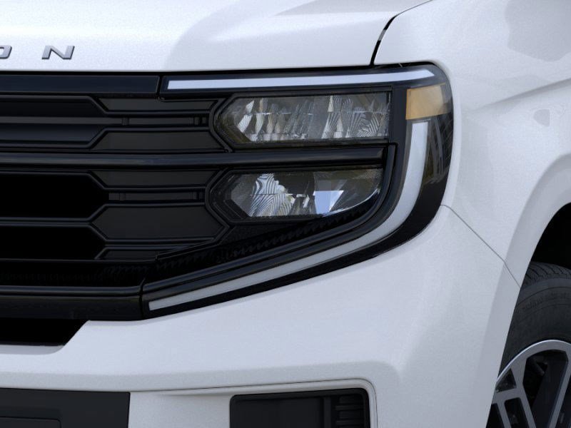 2025 Ford Expedition photo 3