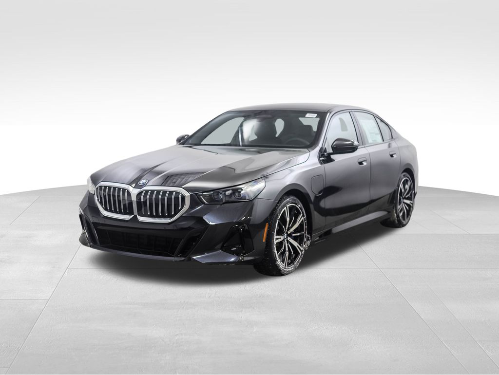 2026 BMW 5 Series 550e's photo