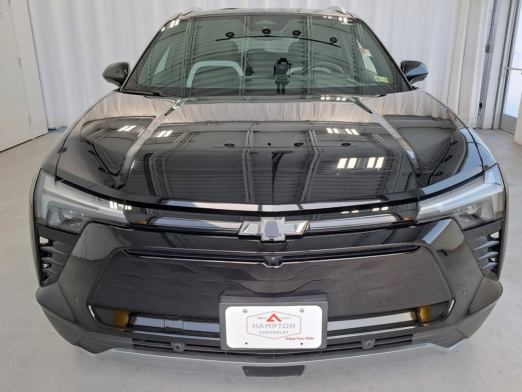 2025 Chevrolet Blazer EV photo 3