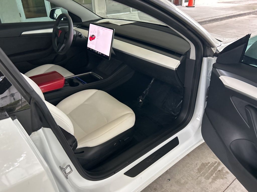 2021 Tesla Model 3 Standard Range Plus photo 18