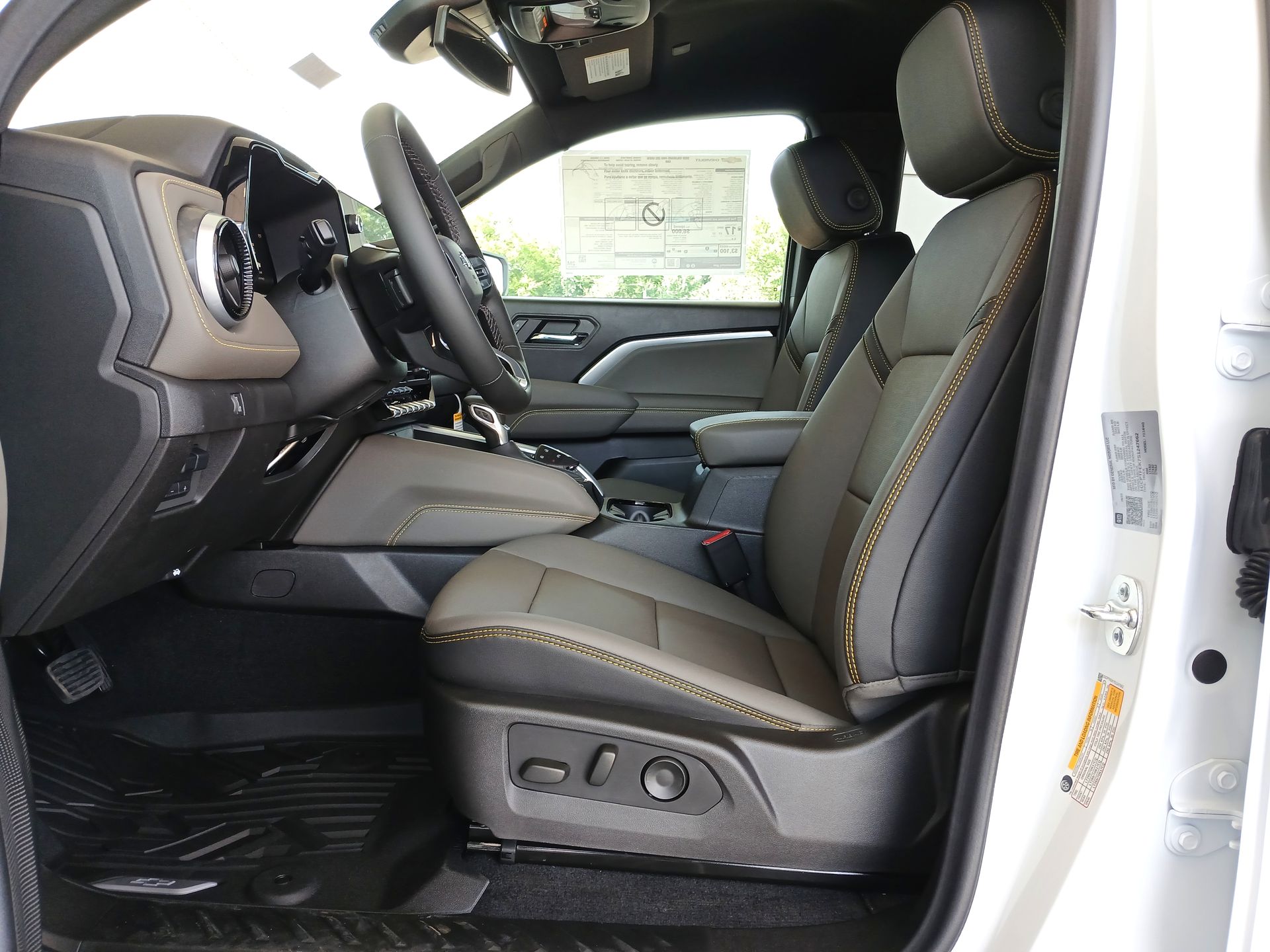 2025 Chevrolet Colorado ZR2 photo 19