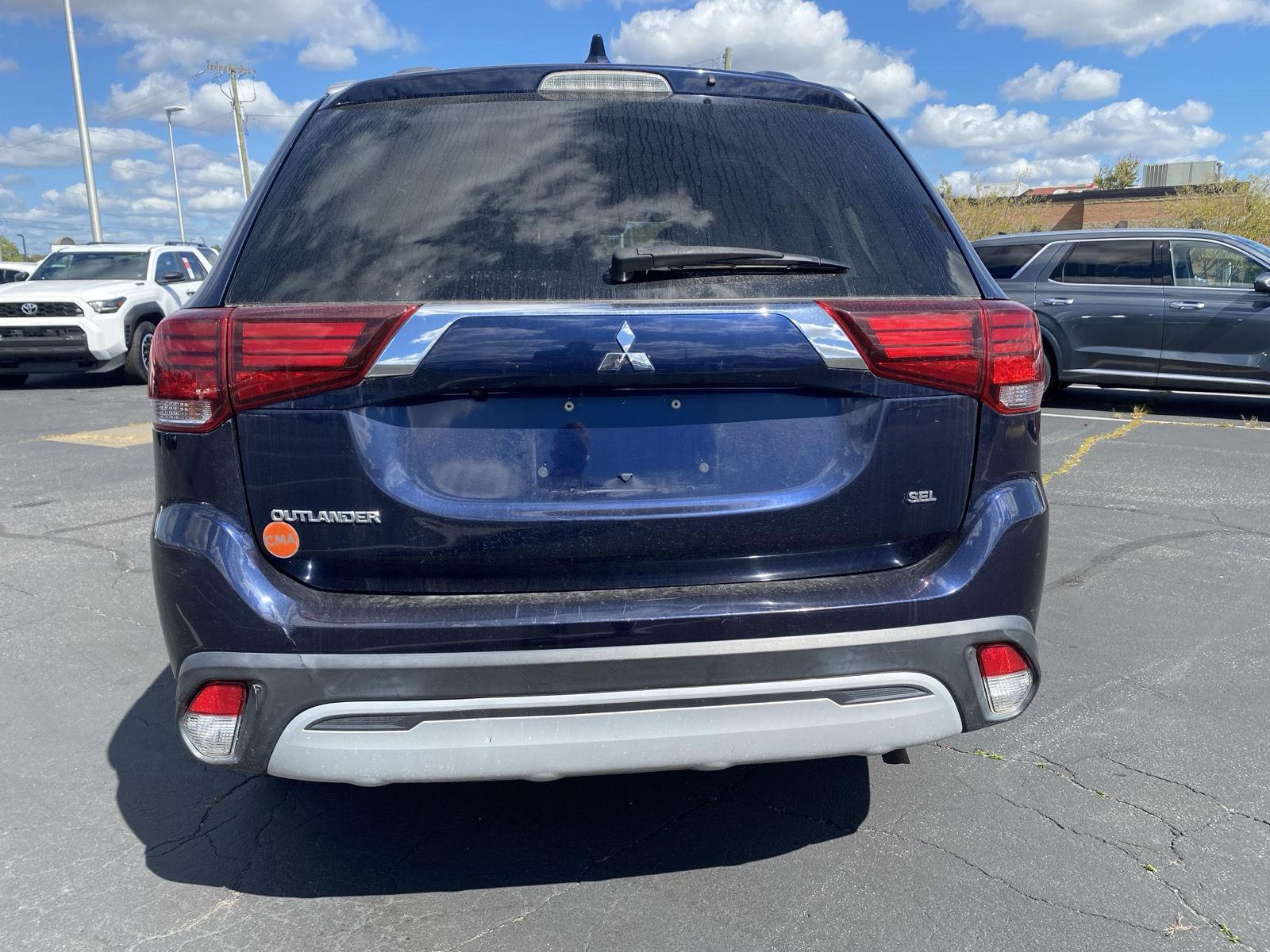 2020 Mitsubishi Outlander SEL photo 5